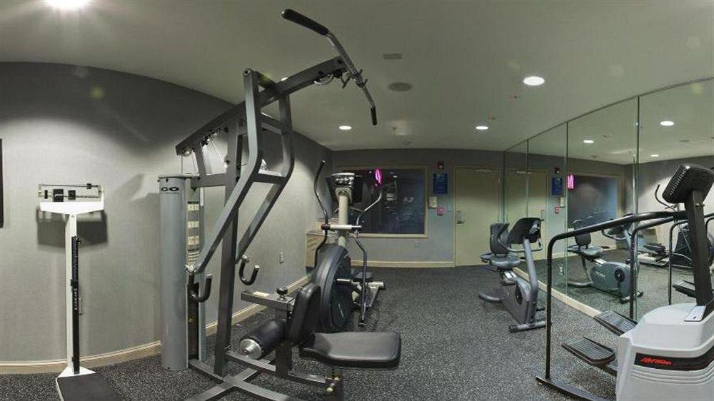 Holiday Inn Express Hotel & Suites Plano West - Frisco By Ihg Bagian luar foto