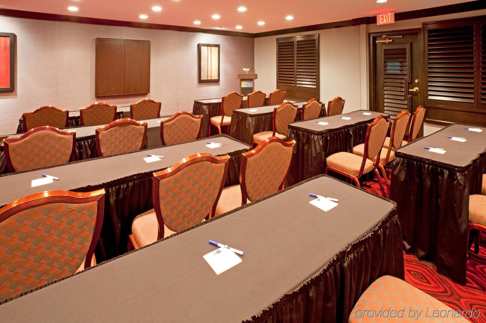 Holiday Inn Express Hotel & Suites Plano West - Frisco By Ihg Fasilitas foto