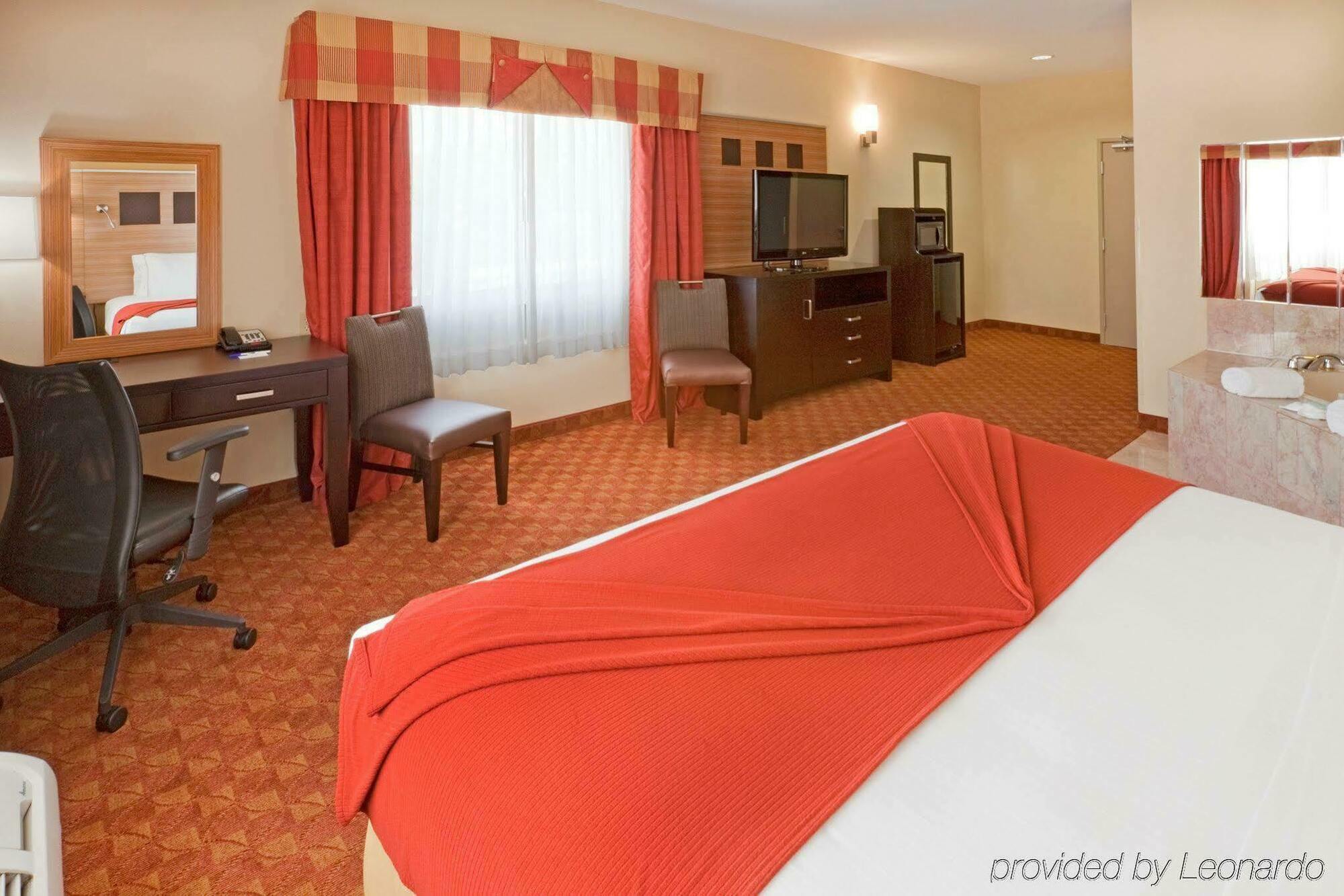 Holiday Inn Express Hotel & Suites Plano West - Frisco By Ihg Ruang foto