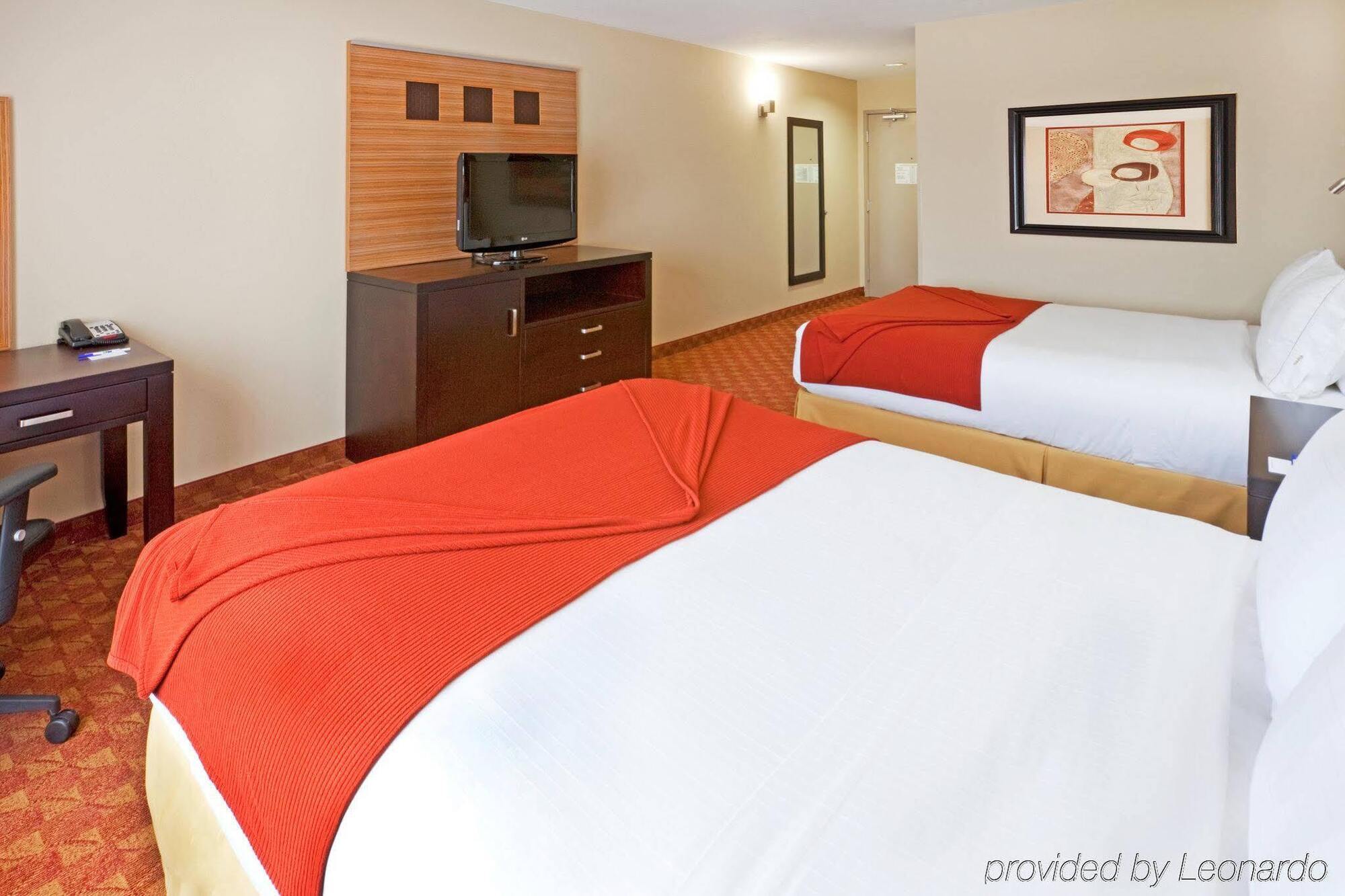 Holiday Inn Express Hotel & Suites Plano West - Frisco By Ihg Bagian luar foto