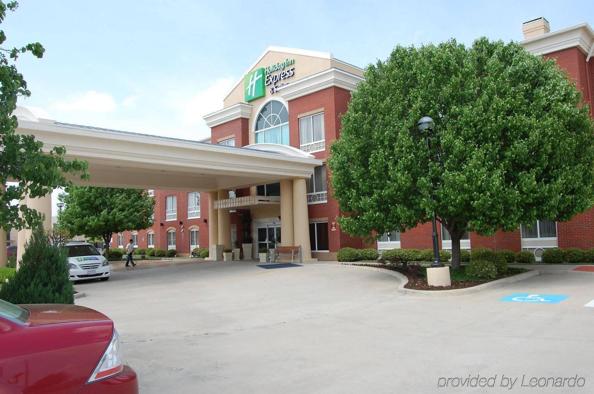 Holiday Inn Express Hotel & Suites Plano West - Frisco By Ihg Bagian luar foto